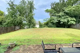 2534 Meadow Brooke Ct, Lithonia, GA 30058 - Photo 3