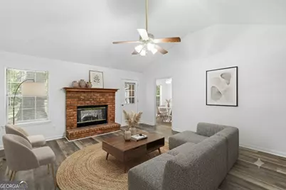 107 E Mills Avenue, Hinesville, GA 31313 - Photo 7