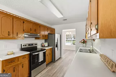 107 E Mills Avenue, Hinesville, GA 31313 - Photo 15