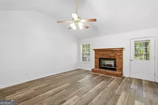107 E Mills Ave, Hinesville, GA 31313 - Photo 9