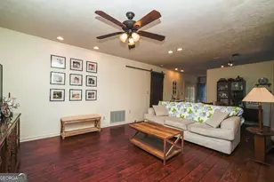 351 Freeport Dr, Lawrenceville, GA 30046 - Photo 5
