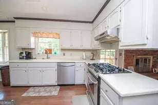 128 Robin Hood Dr, Newnan, GA 30263 - Photo 11