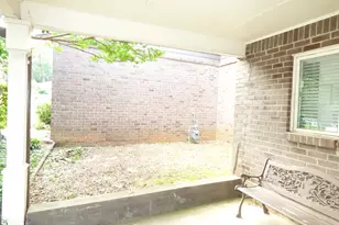 1572 Circlestone Dr, Stone Mountain, GA 30088 - Photo 3