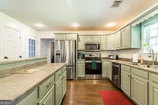 310 Falkirk Dr, Warner Robins, GA 31088 - Photo 13