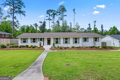 1203 Lakeview Dr, Valdosta, GA 31602 - Photo 3