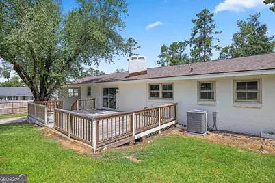 1203 Lakeview Dr, Valdosta, GA 31602 - Photo 65