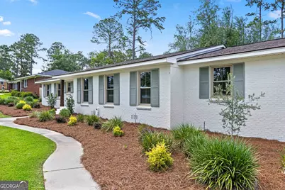 1203 Lakeview Dr, Valdosta, GA 31602 - Photo 5