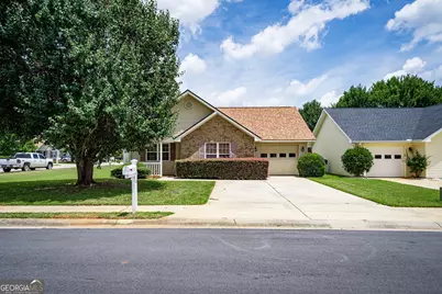 204 Deerfield Circle, Warner Robins, GA 31088 - Photo 5