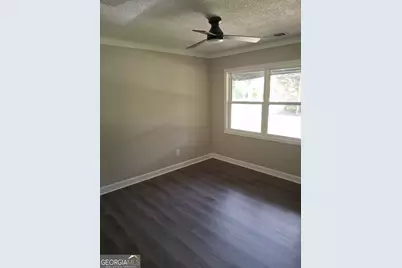 8229 Queens Drive, Jonesboro, GA 30238 - Photo 5