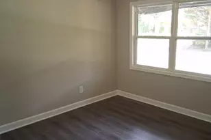 8229 Queens Dr, Jonesboro, GA 30238 - Photo 5
