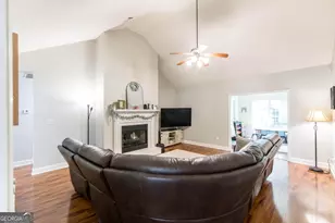 165 Crystal Ridge Cir, Byron, GA 31008 - Photo 3