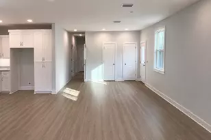 807 Elbert St, Darien, GA 31305 - Photo 5