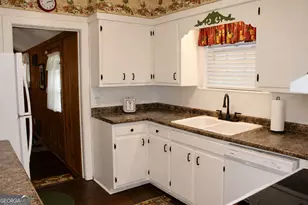713 Magnolia Dr, Waycross, GA 31501 - Photo 13