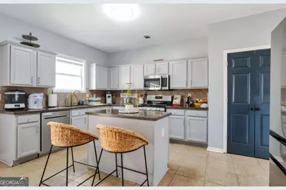 1565 Hedington Circle, Lawrenceville, GA 30045 - Photo 3