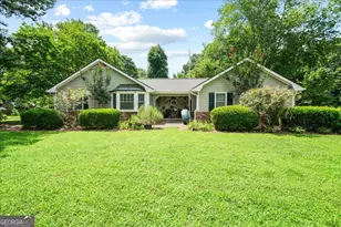1843 Mountain Creek Dr, Stone Mountain, GA 30087 - Photo 3
