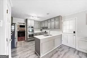 1843 Mountain Creek Dr, Stone Mountain, GA 30087 - Photo 27
