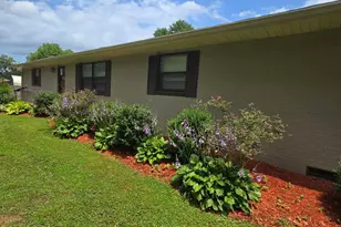 105 Hamel Dr, Chickamauga, GA 30707 - Photo 3
