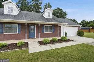 104 Elmwood Dr, Hampton, GA 30228 - Photo 3