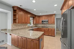 4044 Jewelers Ct SW, Lilburn, GA 30047 - Photo 15