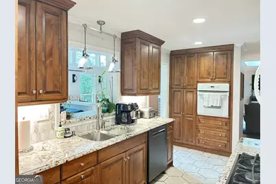 1155 Lake Drive, Roswell, GA 30075 - Photo 7