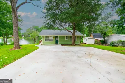 1671 West Pine Lake Drive, West Point, GA 31833 - Photo 1