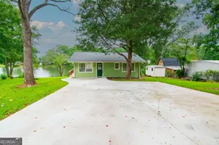 1671 W Pine Lake Dr, West Point, GA 31833 - Photo 1