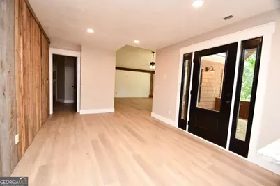 257 Lake Place Drive, Lavonia, GA 30553 - Photo 7