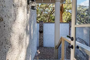 1030 Village Oaks Ln, Saint Simons, GA 31522 - Photo 11