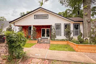68 Spring St, Newnan, GA 30263 - Photo 1