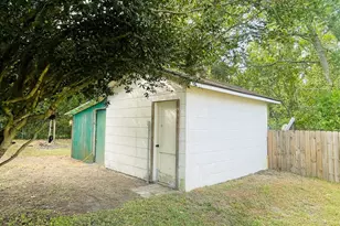 119 S Rushing St, Glennville, GA 30427 - Photo 3
