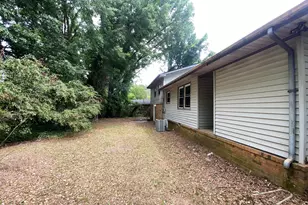 309 Mercer Dr, Jonesboro, GA 30236 - Photo 3