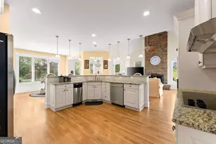 526 Orchard Dr, Clarkesville, GA 30523 - Photo 9