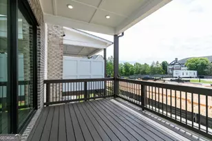 2255 Crestview Dr NE, Brookhaven, GA 30319 - Photo 11