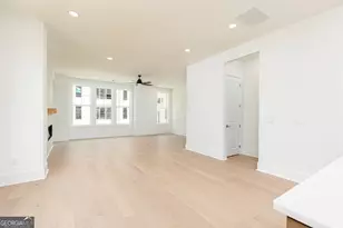 2255 Crestview Dr NE, Brookhaven, GA 30319 - Photo 13