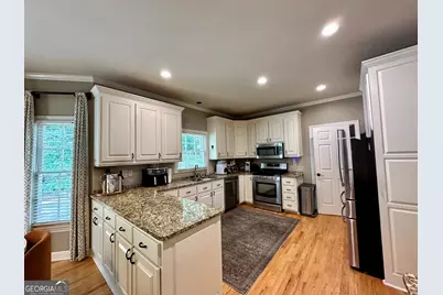 4421 Lucerne Place SW, Lilburn, GA 30047 - Photo 17