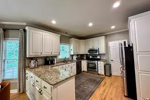4421 Lucerne Pl SW, Lilburn, GA 30047 - Photo 17