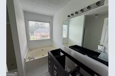 3658 Boulder Ridge Court, Ellenwood, GA 30294 - Photo 17
