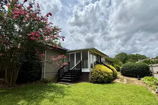 746 Hillwood Dr, Marietta, GA 30068 - Photo 3