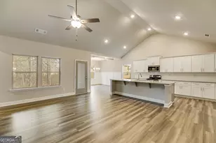 131 Holtz Dr, Carrollton, GA 30117 - Photo 5