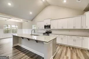 131 Holtz Dr, Carrollton, GA 30117 - Photo 11