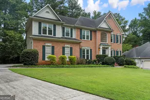 325 Trowbridge Ln, Lawrenceville, GA 30043 - Photo 3