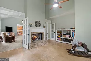 325 Trowbridge Ln, Lawrenceville, GA 30043 - Photo 19