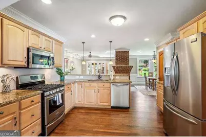 658 Timm Valley Road NE #1, Atlanta, GA 30305 - Photo 5