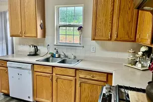 4112 Medlock River Ct, Snellville, GA 30039 - Photo 3