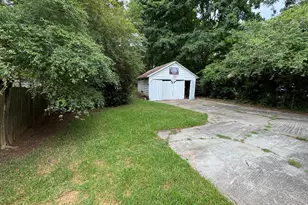 1011 W Solomon St, Griffin, GA 30223 - Photo 11