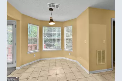 10761 Tara Village Way, Jonesboro, GA 30238 - Photo 5