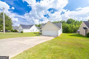 111 Margaret Way, Hogansville, GA 30230 - Photo 3