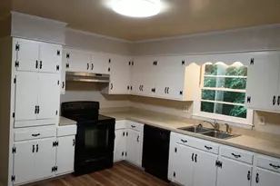 70 5th St, Hartwell, GA 30643 - Photo 5
