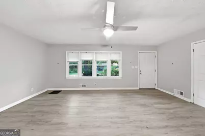 1112 Valley View Road SE, Atlanta, GA 30315 - Photo 11