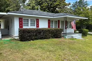 317 Peachtree Cir, Sylvania, GA 30467 - Photo 1